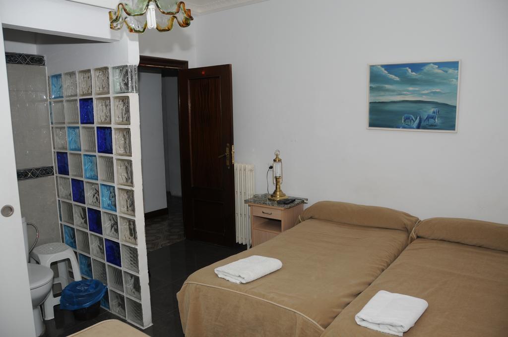 Pension Iglesias Zaragoza Ngoại thất bức ảnh
